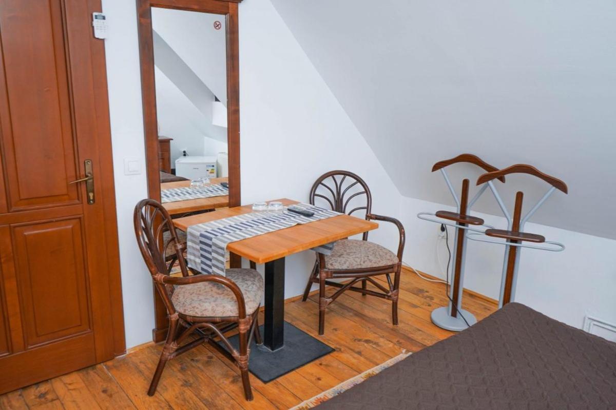 Pensiunea Gasthaus Alte Post Sighişoara Chambre photo